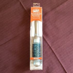 Wet Brush Pro: 2" Tourmaline Blow-Out Brush